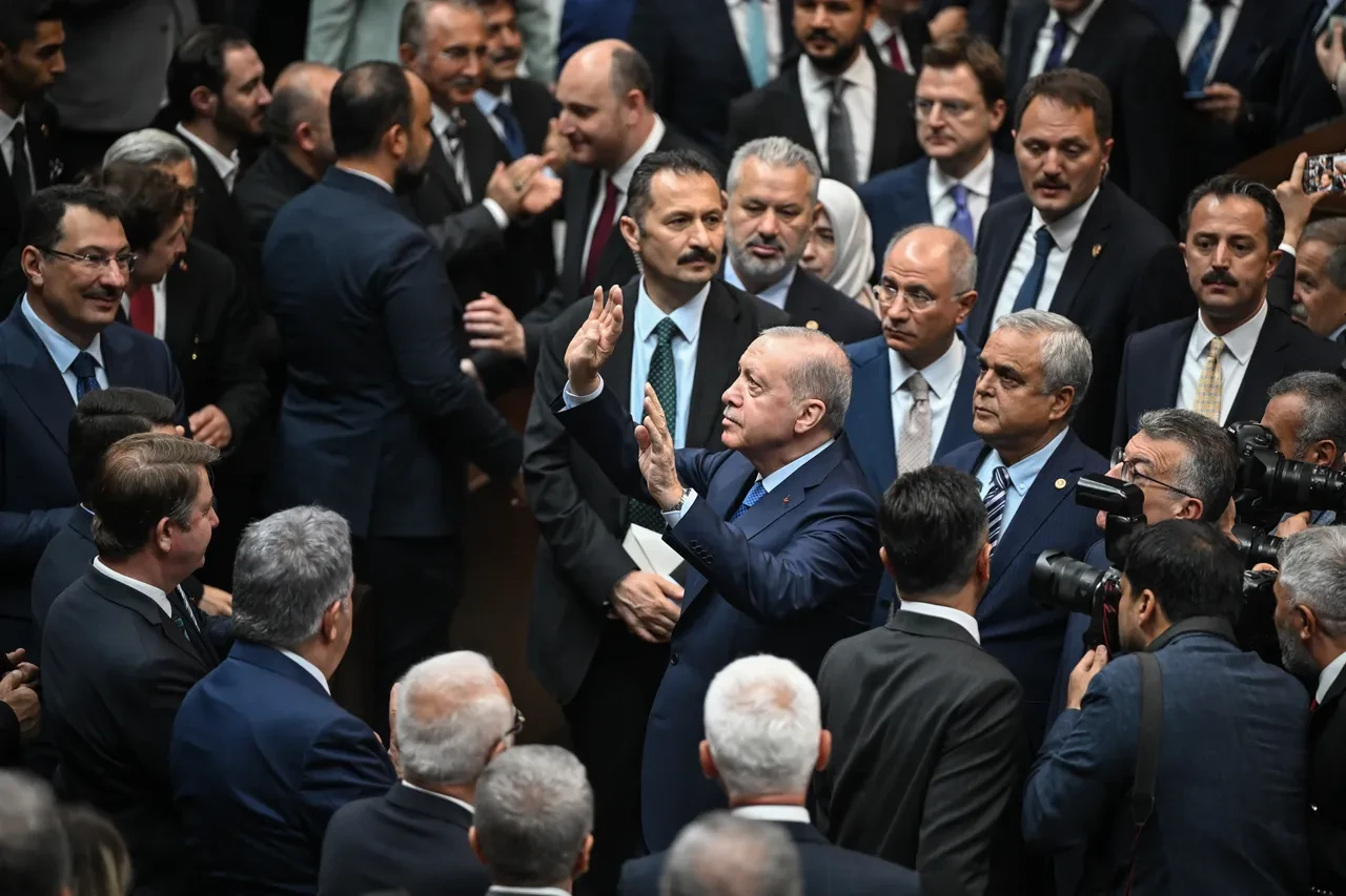 Erdoğan 'Terörsüz Türkiye' sürecinde yeni aşamayı duyurdu! 'Yasal çerçeve üzerinde çalışıyoruz'