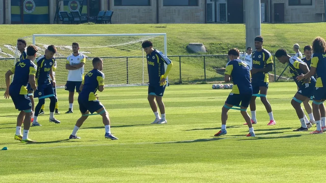 Fenerbahçe ilk antrenmanını yaptı! Yıldız oyuncu antrenmanda yer almadı