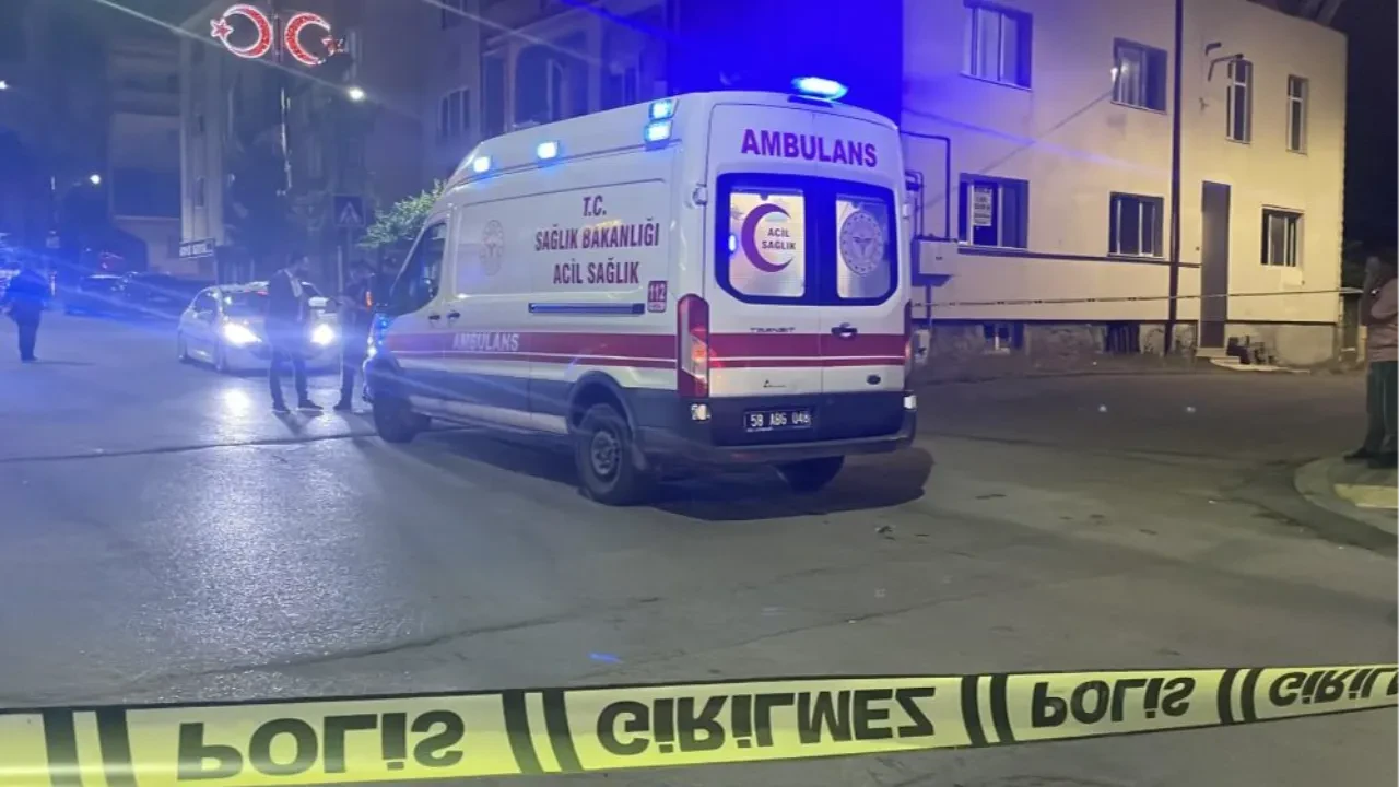 İki grup arasında bıçaklı kavga: 1'i ağır 4 kişi yaralı