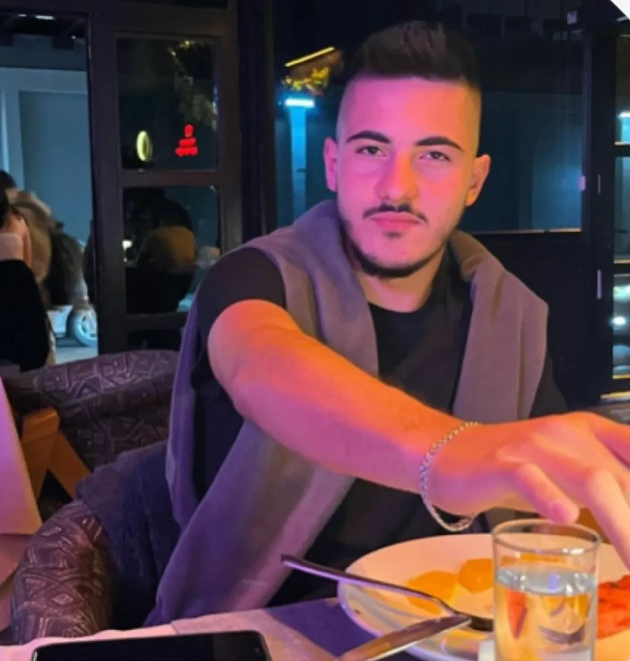Isparta'da sır dolu ölüm: 2 gencin cansız bedeni park halindeki araçta bulundu