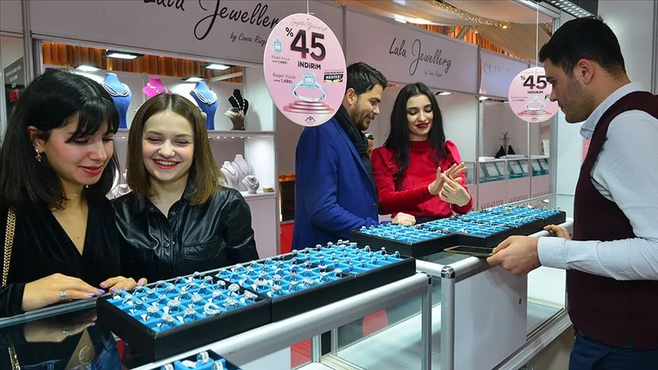 Kuyumcular bile ayırt edemiyordu! Altın ve pırlanta satışında yeni zorunluluk geldi