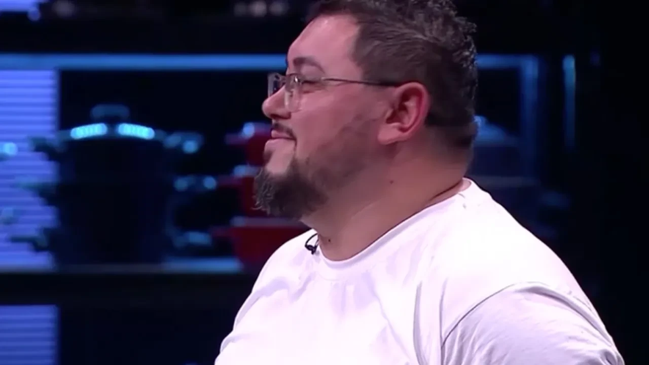 MasterChef Türkiye 2026 Tolga Çakuş kimdir, aslen nereli? Rekor sürede katmer açtı, hikayesiyle tüm Türkiye'yi ağlattı!