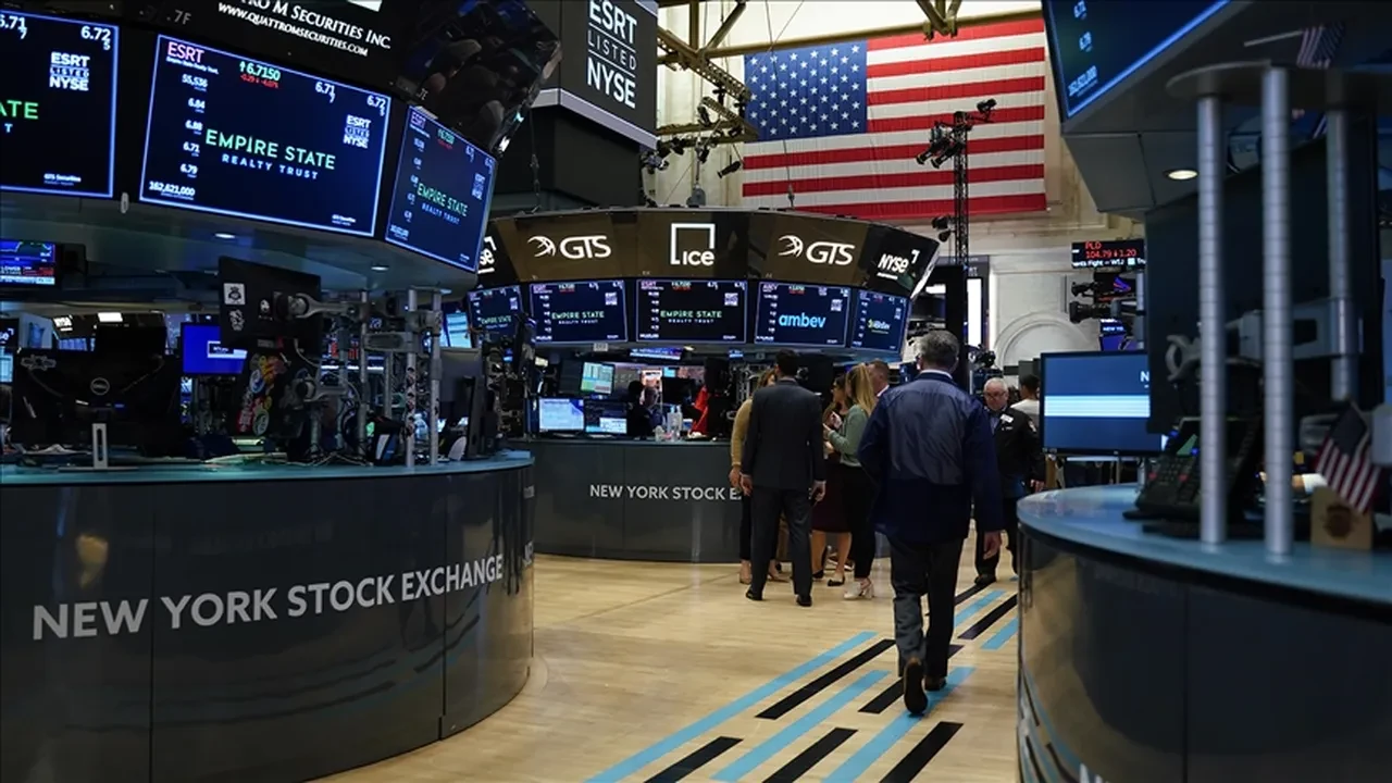 New York borsası yatay seyirle açıldı