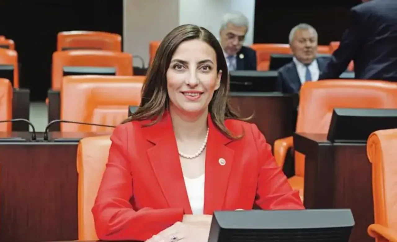 TBMM tarihinde bir ilk yaşandı! Görevdeki iki milletvekili evlendi