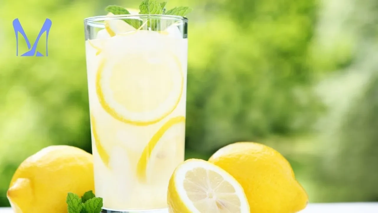 40 derecenin üzerine çıkan sıcak havaları bastırmanın en iyi yolu! Buz gibi naneli limonata