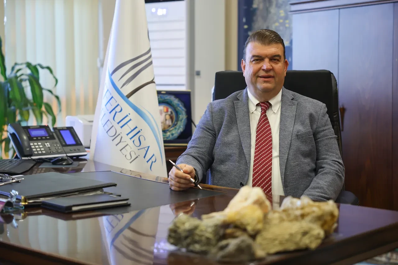 Balçova ve Seferihisar Belediyesi'ne operasyon: CHP'li belediye başkanları gözaltında