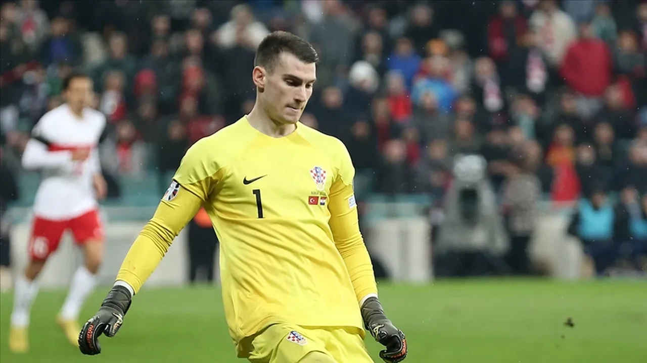 Beşiktaş ile Fenerbahçe arasında transfer pazarlığı! Italiano yıldız kaleciyi istiyor