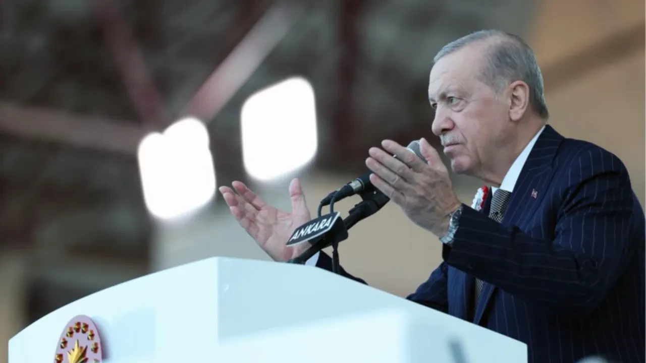 Cumhurbaşkanı Erdoğan genç polislere net mesaj verdi: 'Pusulanız vicdan, hedefiniz adalet olsun'