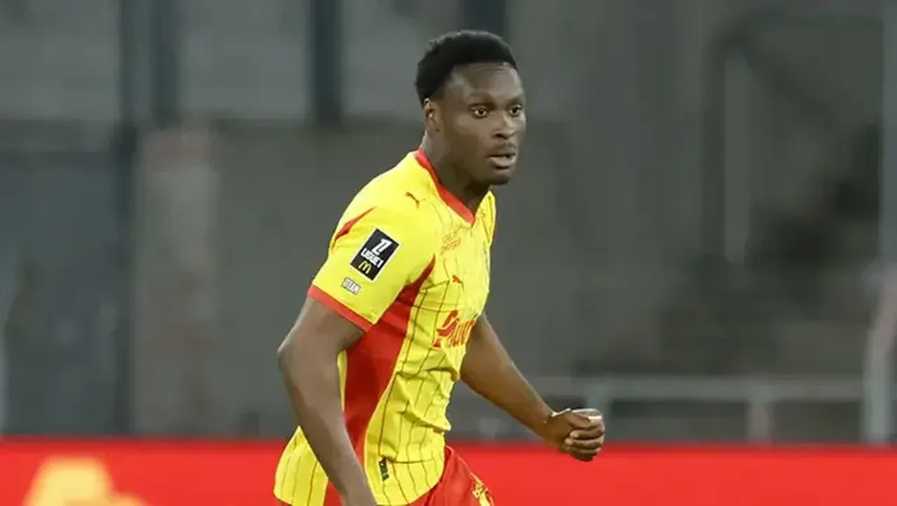 Galatasaray'dan savunmaya Avusturyalı duvar! Okan Buruk, Ligue 1'in parlayan yıldızı için devrede