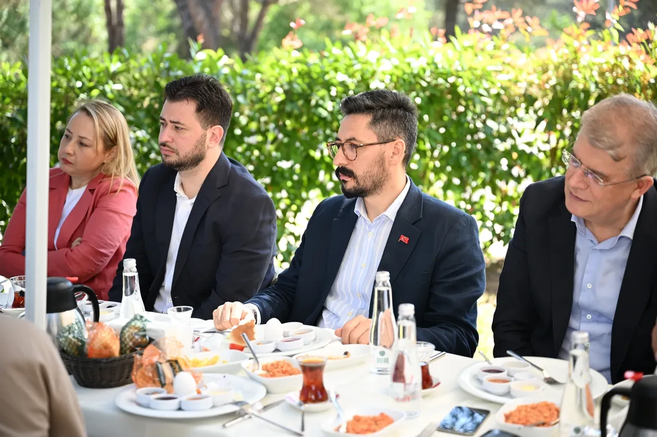 Gaziosmanpaşa Belediye Başkan Vekili Eray Karadeniz, dijital medya temsilcilerini ağırladı!
