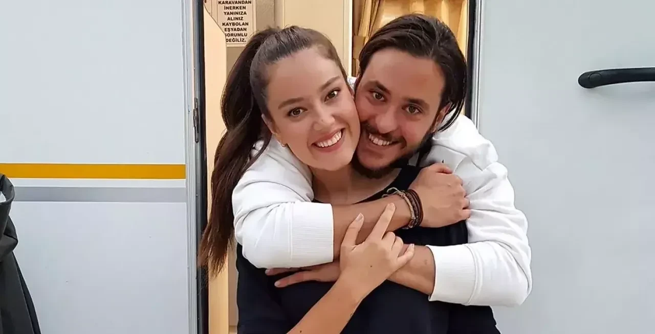 Gülper Özdemir, Anıl Altan çıkan aşk dedikodularını cevapladı! Yüz ifadesindeki değişim sosyal medyada viral oldu