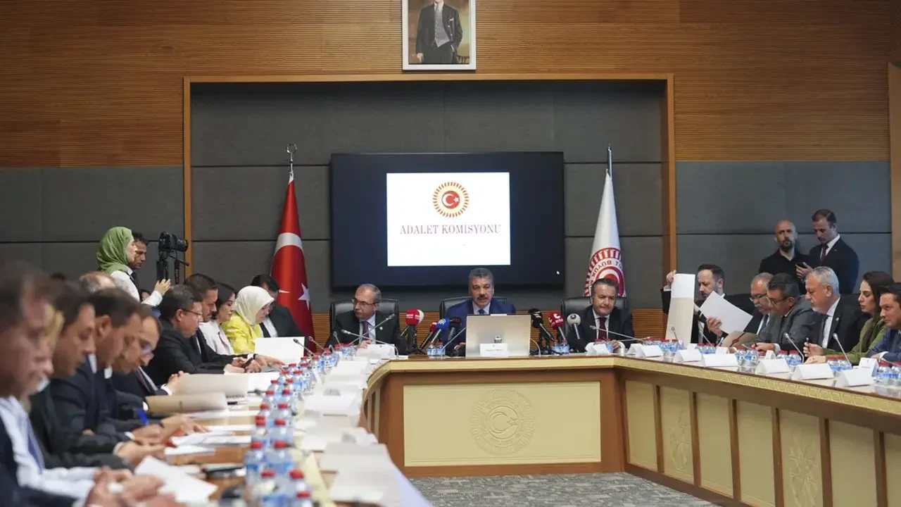 IBAN mağdurları için yasal düzenleme: 12. Yargı Paketi TBMM'de kabul edildi