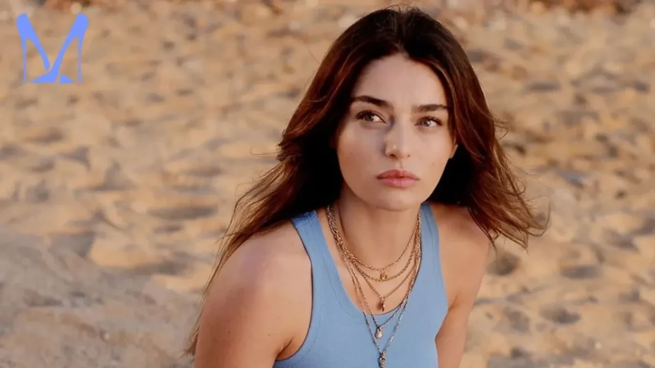 Muhtemel Aşk dizisinde Defne rolüyle dikkat çekiyor! Ayça Ayşin Turan nasıl ünlü oldu? 