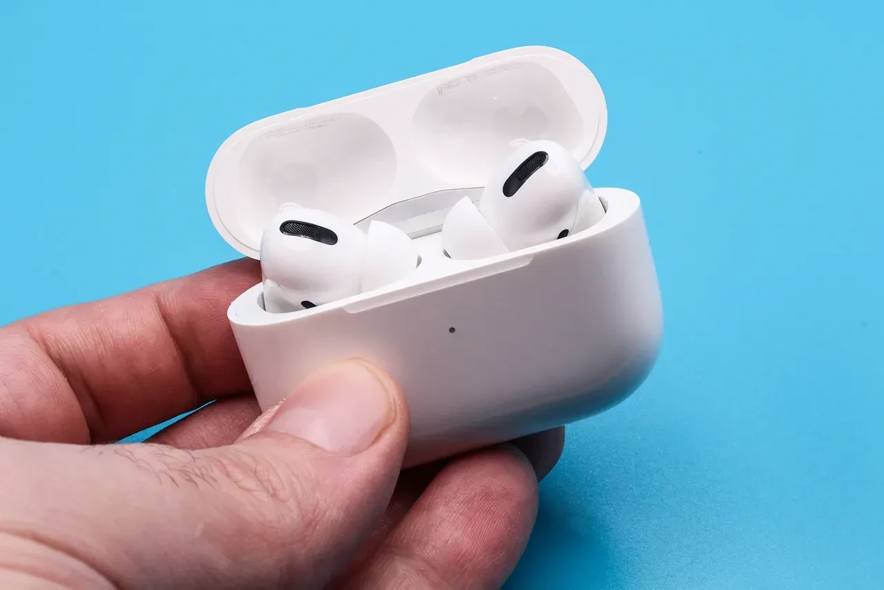 Polisler iPhone ve AirPods’ları takip edebilecek