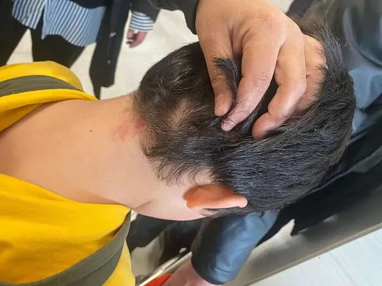 Savcılık fırça sapını silah saydı: Sınıfta çocuklara dehşeti yaşatan veliler için istenen ceza belli oldu