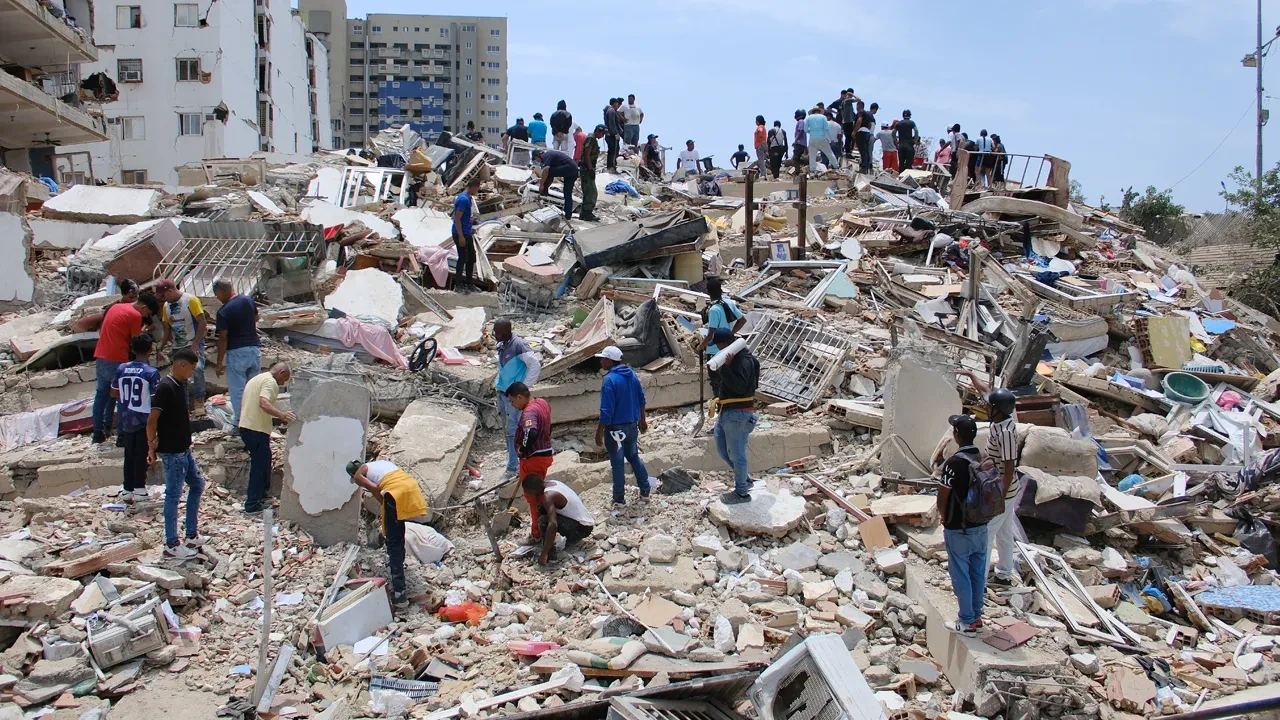 Venezuela ve Japonya'da peş peşe deprem! Tsunami uyarısı yapıldı, OHAL ilan edildi
