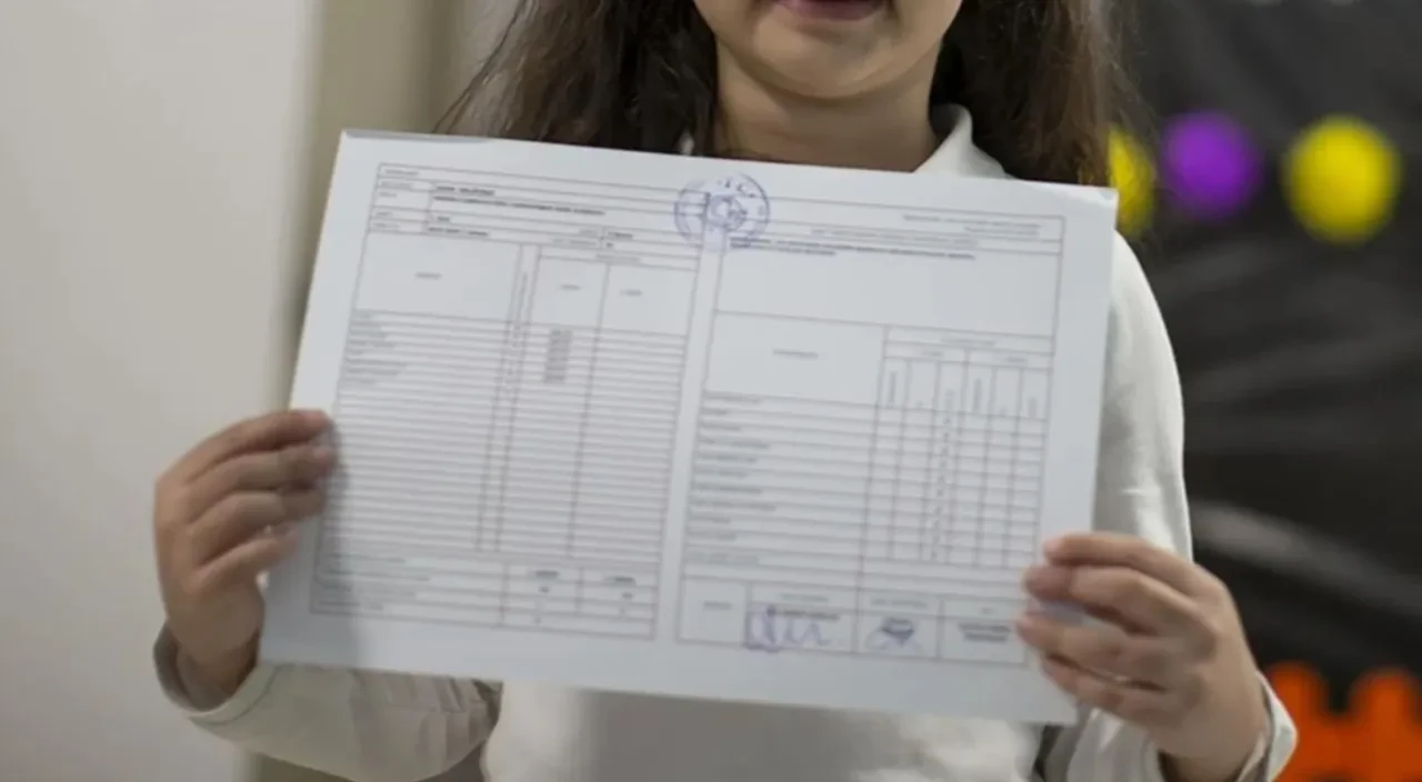 Yarın karneler saat kaçta verilecek? Karne dağıtımı saati belli oldu 