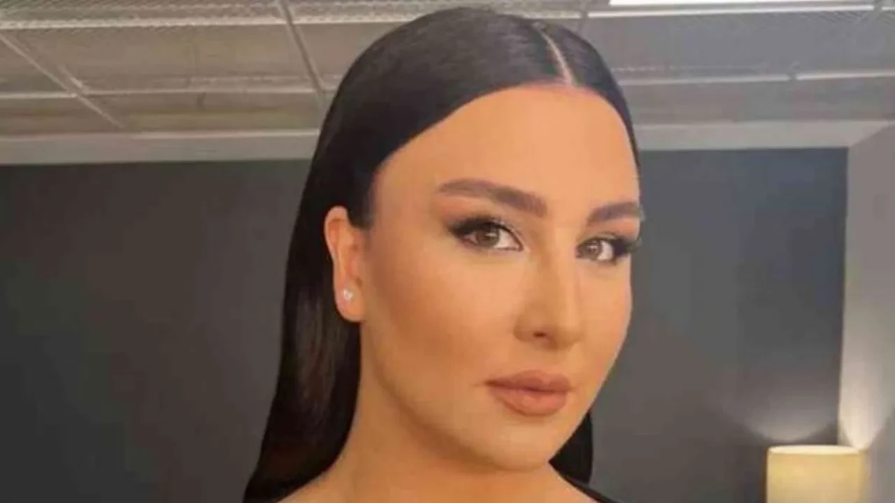 Yasemin Sakallıoğlu Düğün Şarkısı'yla sinemaya damga vurmaya hazırlanıyor! Komedinin sevilen isminden başrol sürprizi