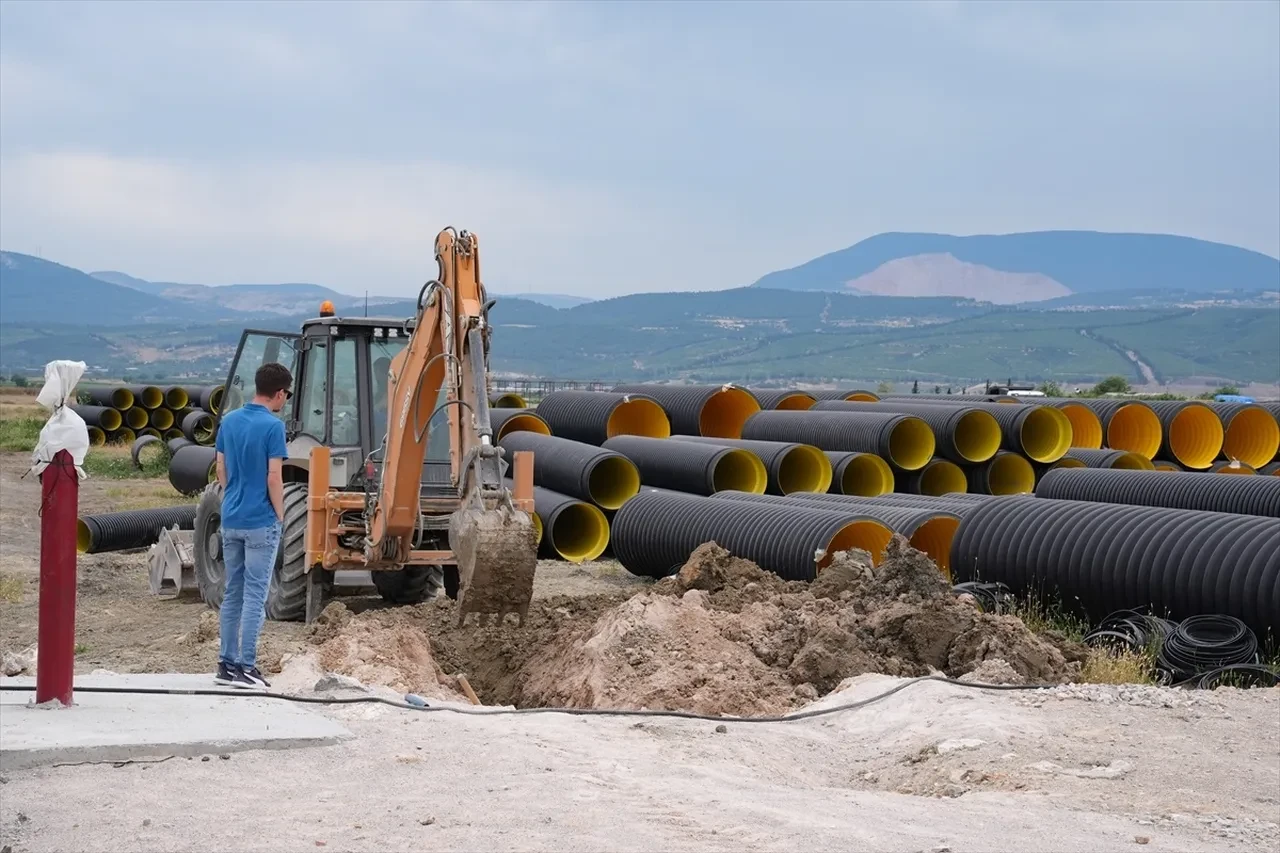 Yüksek duvar, tel çit, kameralar: İzmir’de yüksek güvenlikle üretilecek, ilaç ve kozmetik sektöründe kullanılacak
