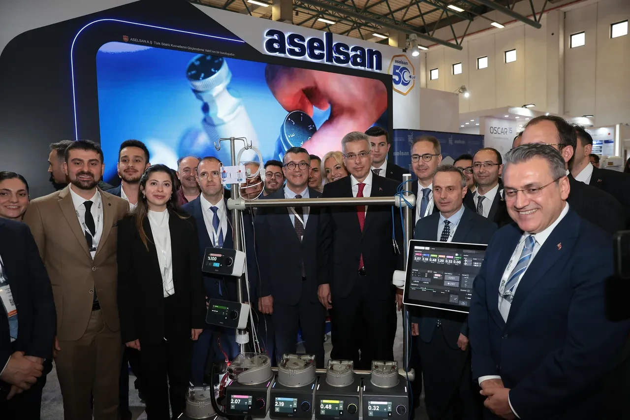 ASELSAN tarafından geliştirilen 'Lifeline HLM Kalp Akciğer Makinesi' ilk açık kalp ameliyatını başarıyla tamamladı