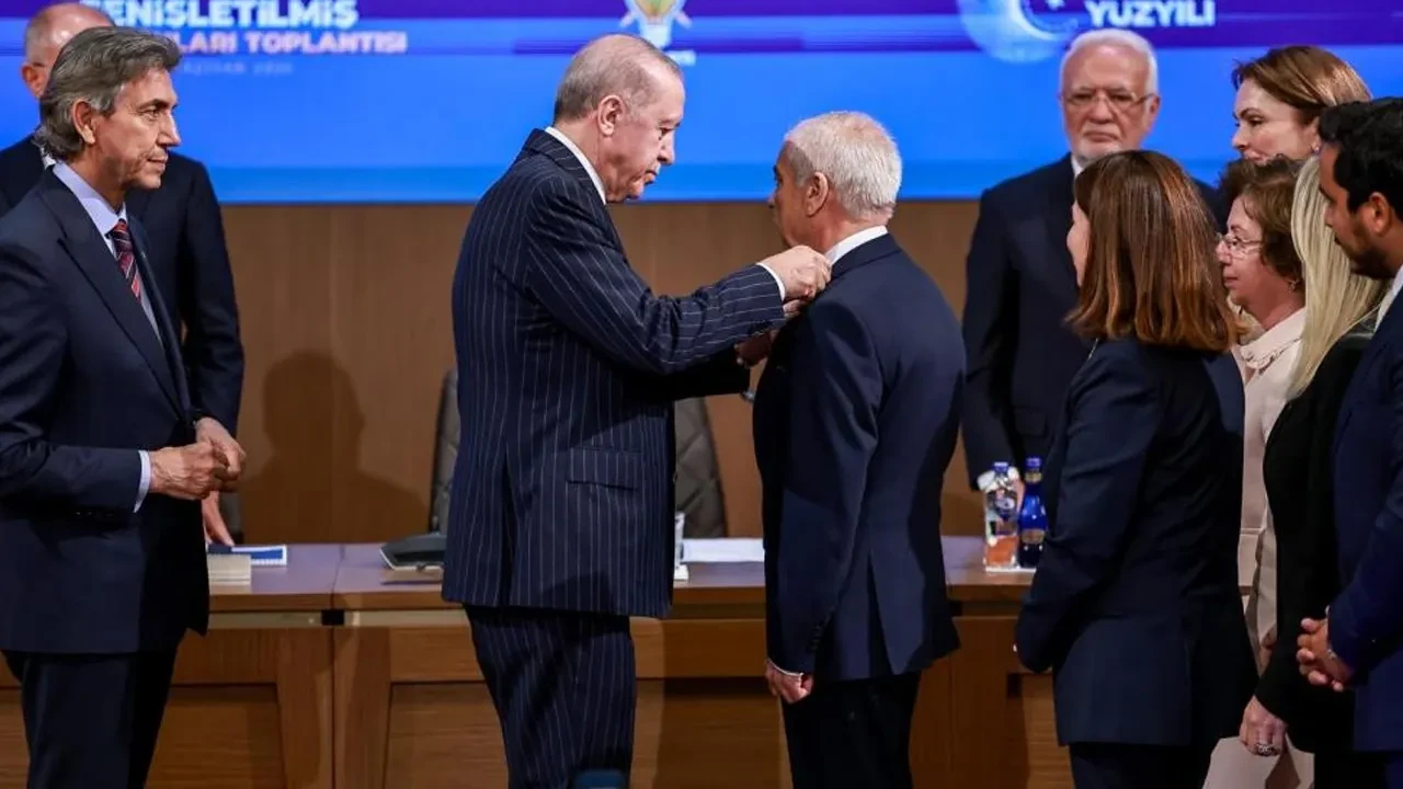 Fatih Atik AK Parti'ye yeni katılımların kulisini paylaştı: Belediye başkanları ve milletvekilleri olacak
