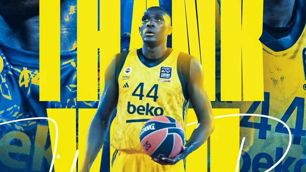Fenerbahçe'de 4 ayrılık birden! Sarı-lacivertliler, veda eden isimleri duyurdu