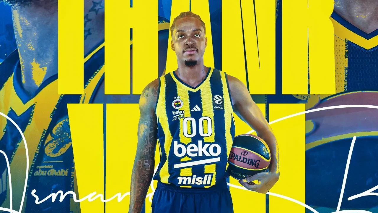 Fenerbahçe'de 4 ayrılık birden! Sarı-lacivertliler, veda eden isimleri duyurdu