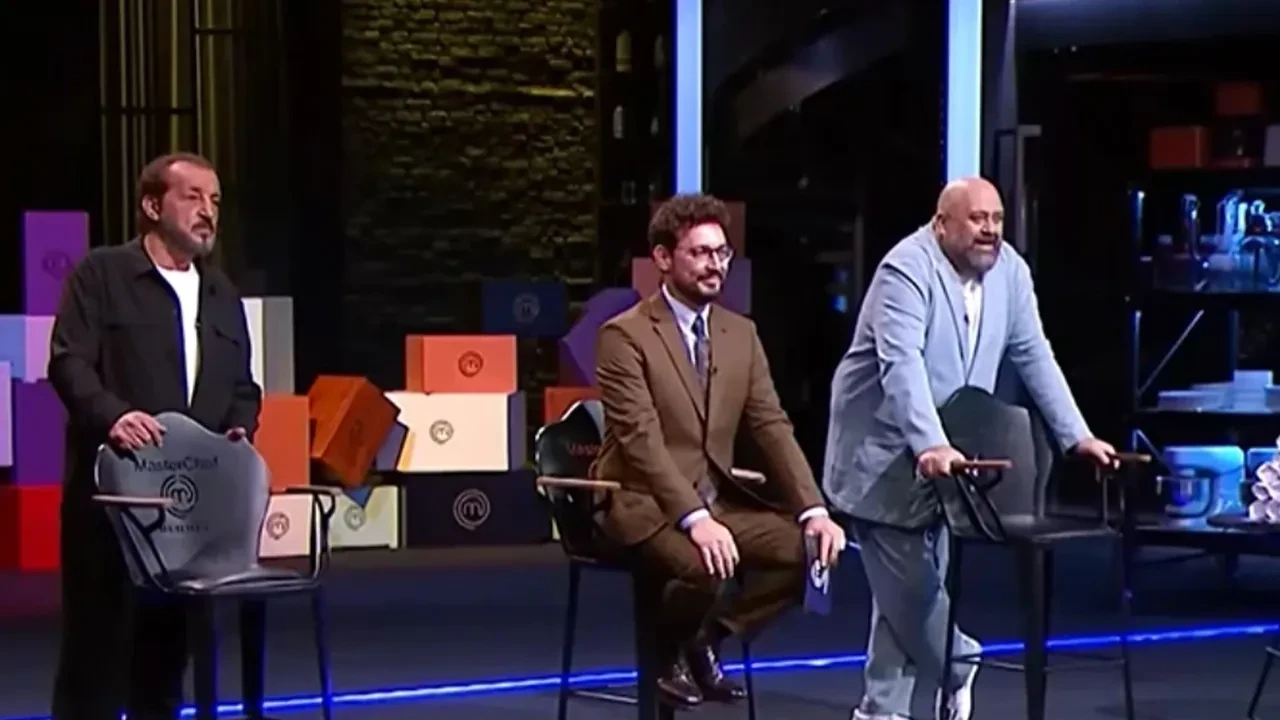 Hazırladığı tabakla şeflere şov yapan MasterChef Hasan Emanet kimdir, ne iş yapıyor? Hızlı parmaklarıyla jüriyi mest etti