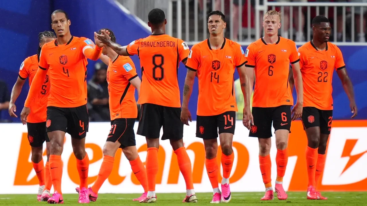 Hollanda, Tunus karşısında kazandı! Portakallar lider olarak tur atladı