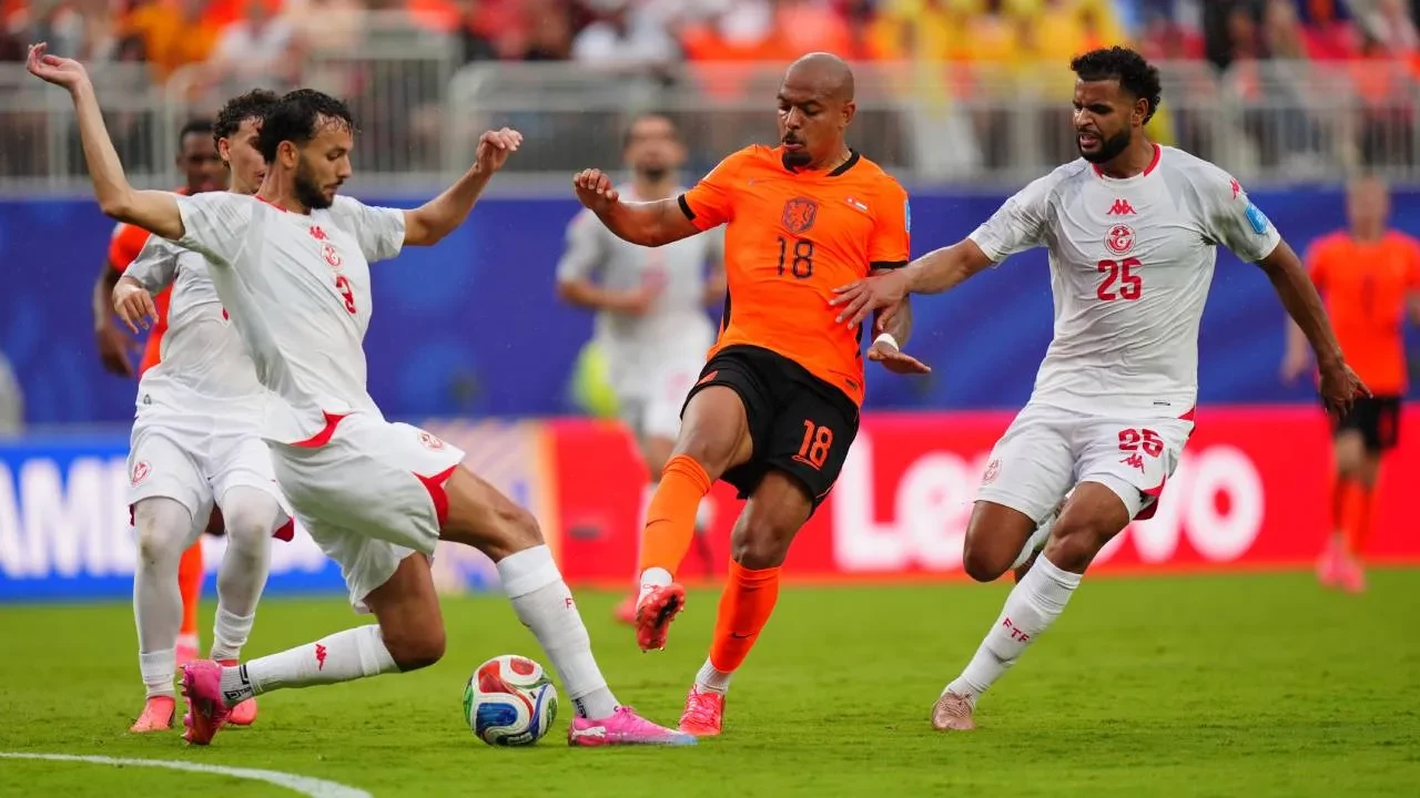 Hollanda, Tunus karşısında kazandı! Portakallar lider olarak tur atladı