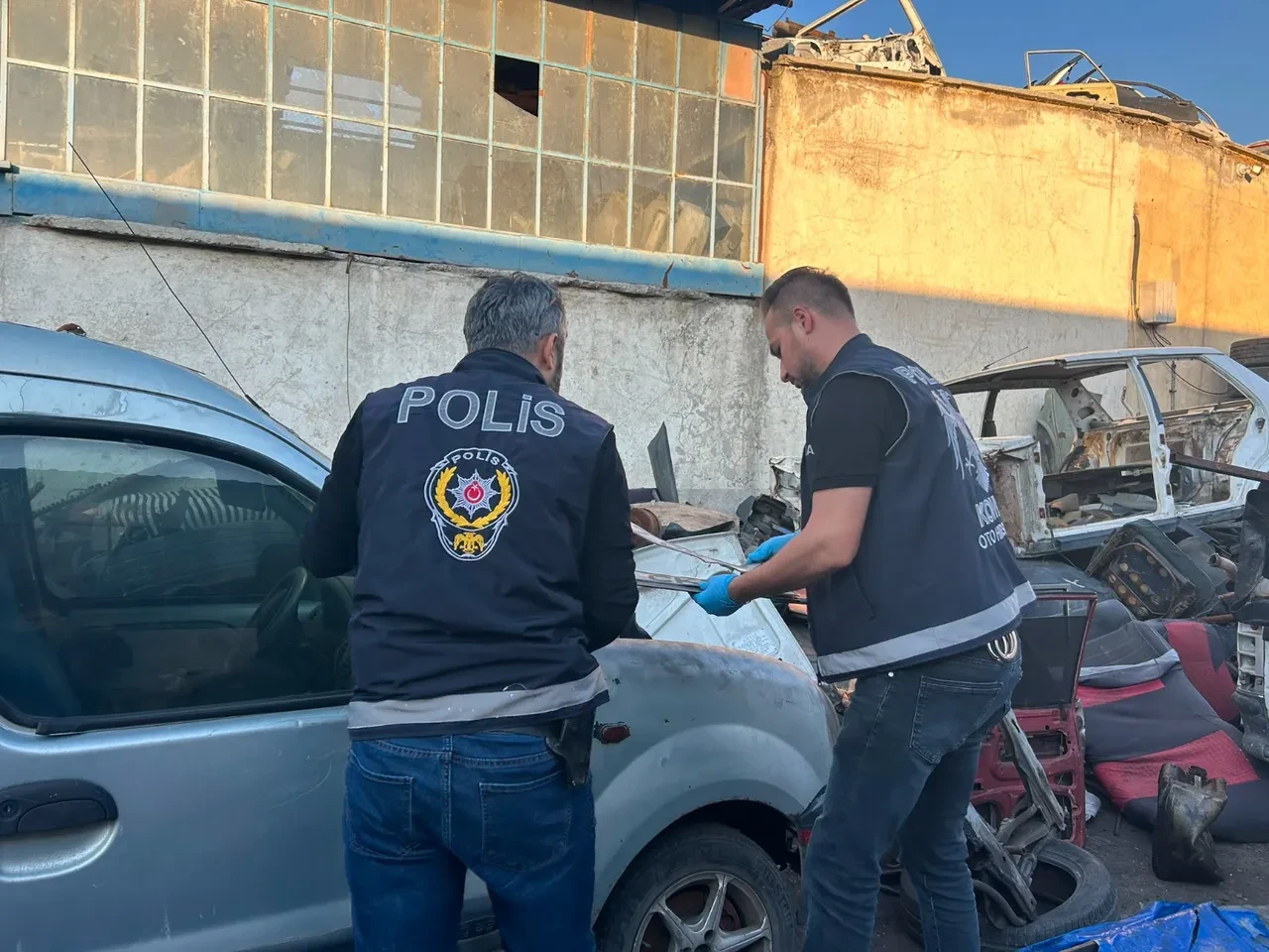 Konya merkezli 12 ilde 'change araç' operasyonu! Milyonlarca liralık vurgun yapmışlar