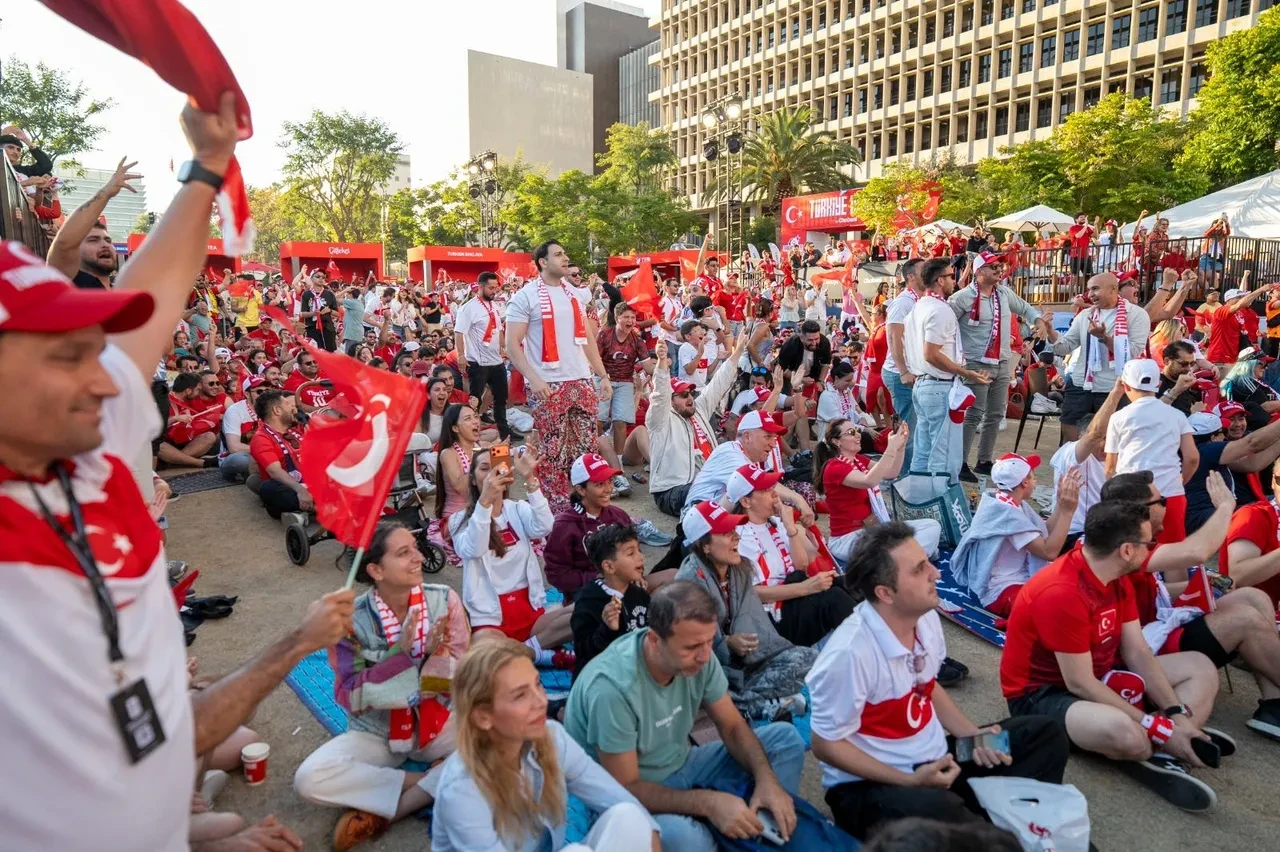 Los Angeles’ta Türkiye rüzgârı zafer coşkusuyla taçlandı