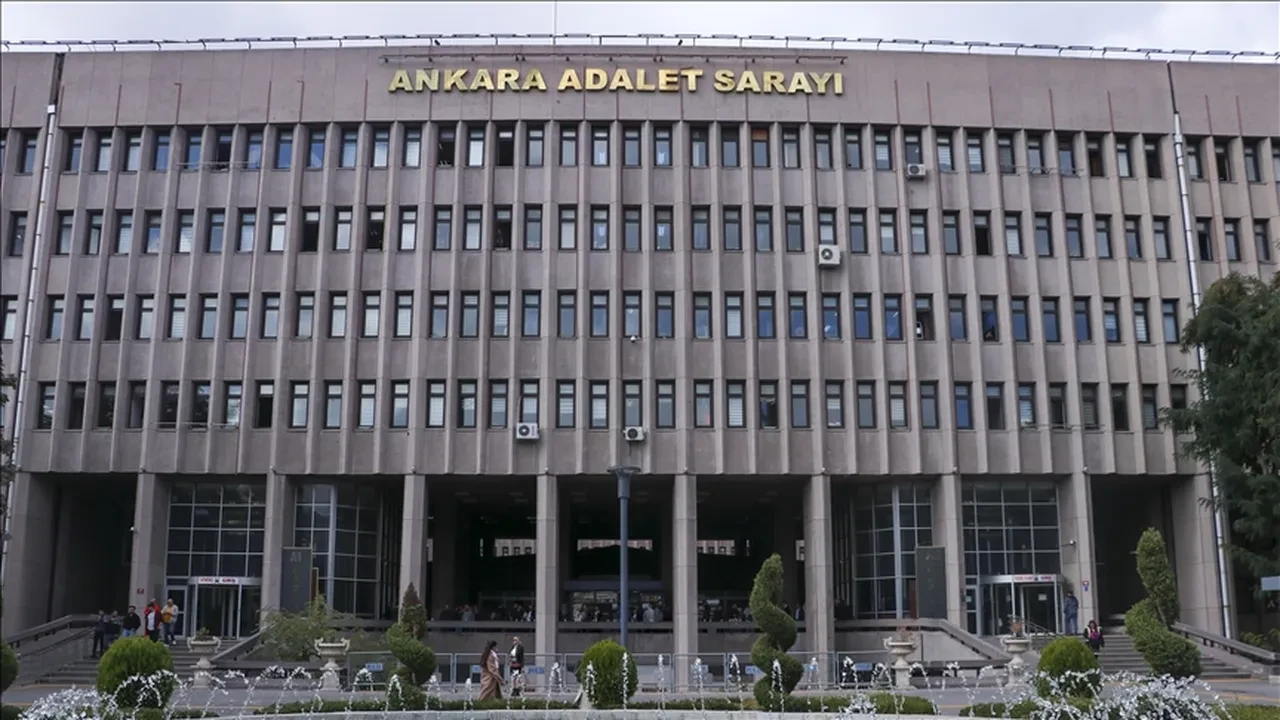 Ankara Adliyesinde rüşvet pazarlığı! '100 bin liraya infazını erteletirim' diyen sahte kalem müdürü savcıya takıldı