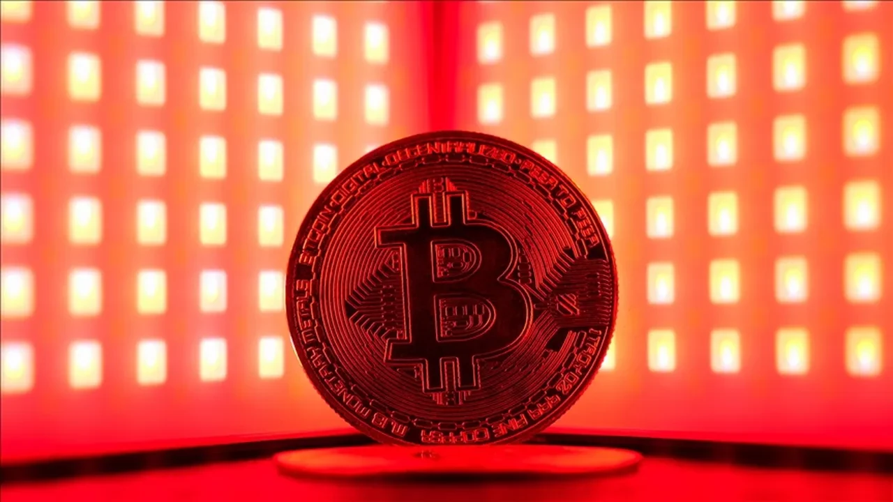 Bitcoin eridikçe eriyor: Can sıkan düşüş!