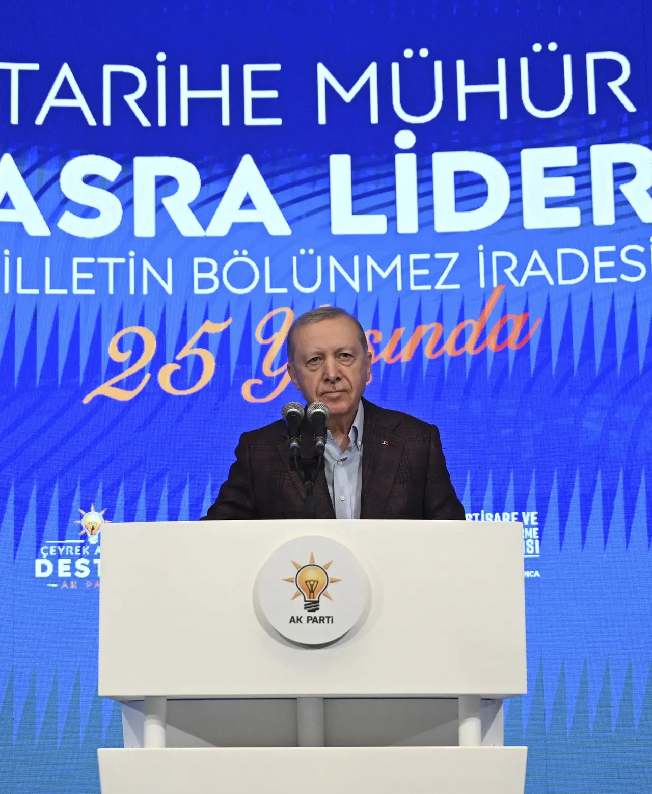 Cumhurbaşkanı Erdoğan, CHP'ye yüklendi! 'Biz bu kavganın tarafı değiliz'