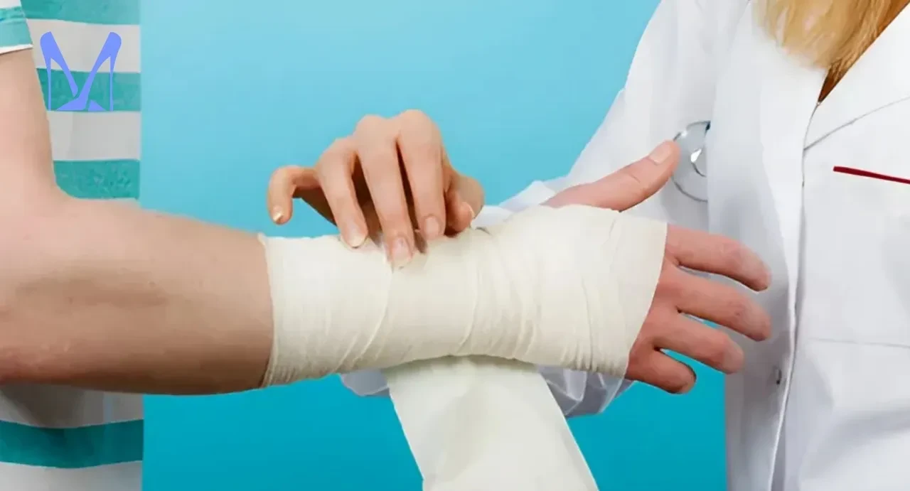 Evde bilek burkulmasına anında müdahale edin! Şişme olmadan durdurur, sonra acile gidin