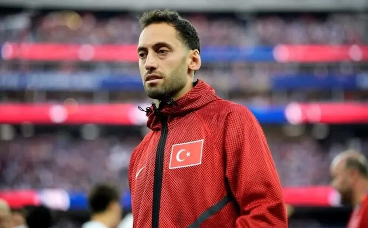 Hakan Çalhanoğlu ülkeye döner dönmez açıkladı! Sosyal medya hesabından paylaştı