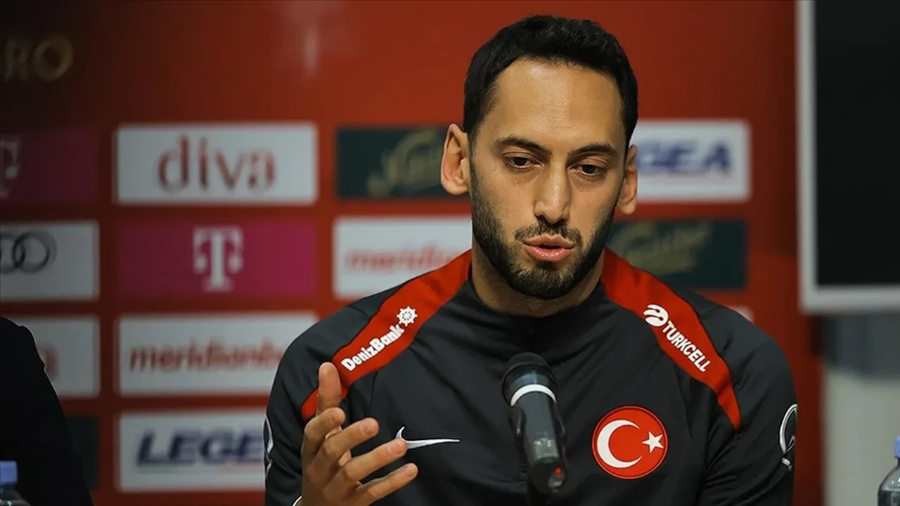 Hakan Çalhanoğlu ülkeye döner dönmez açıkladı! Sosyal medya hesabından paylaştı