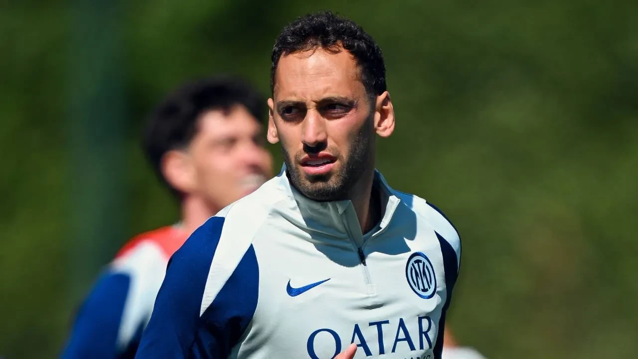 Inter'den Hakan Çalhanoğlu kararı! Milli futbolcunun geleceği belli oldu