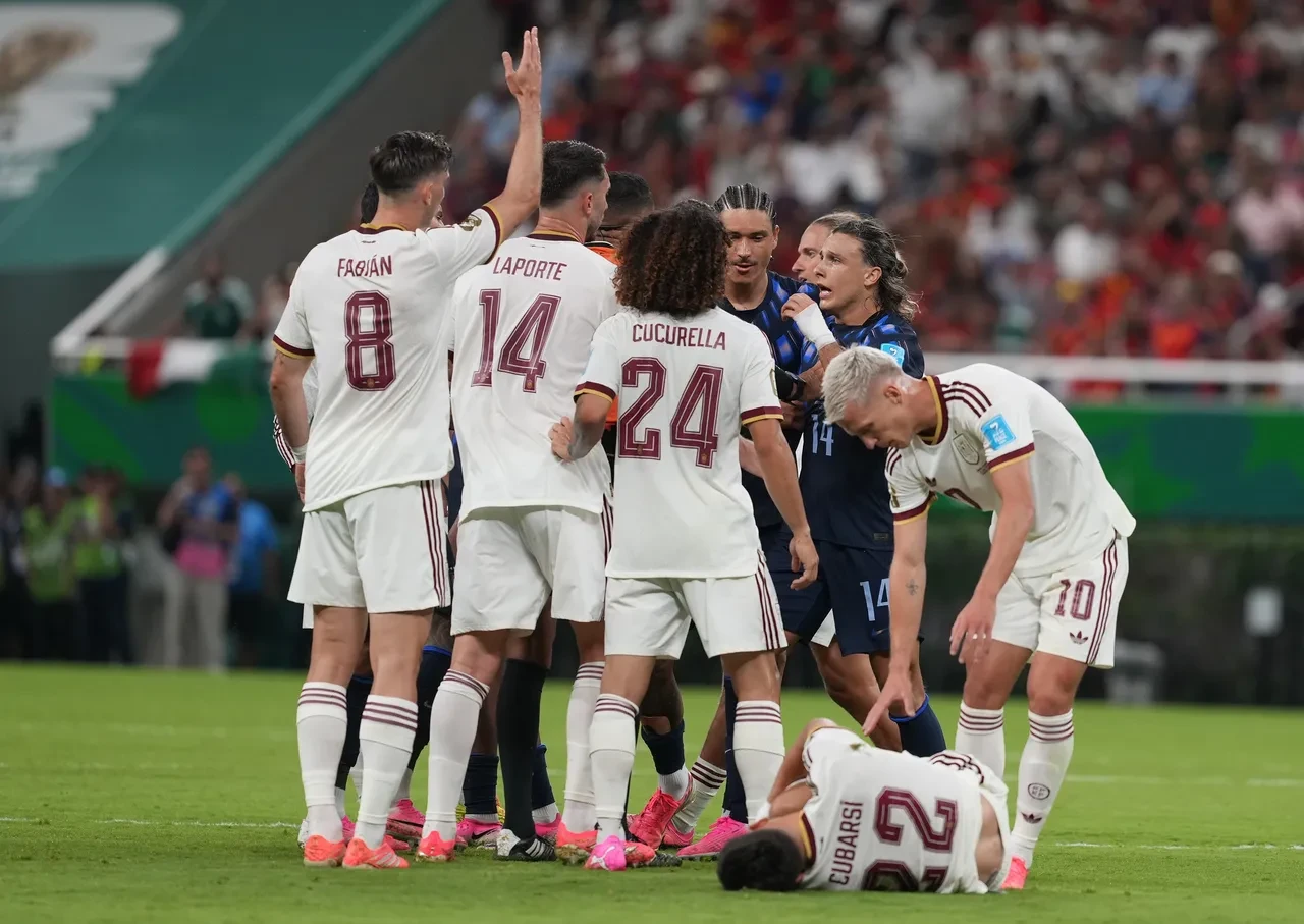 Muslera'nın İspanya karşısındaki hatası Uruguay'ı Dünya Kupası'na veda ettirdi