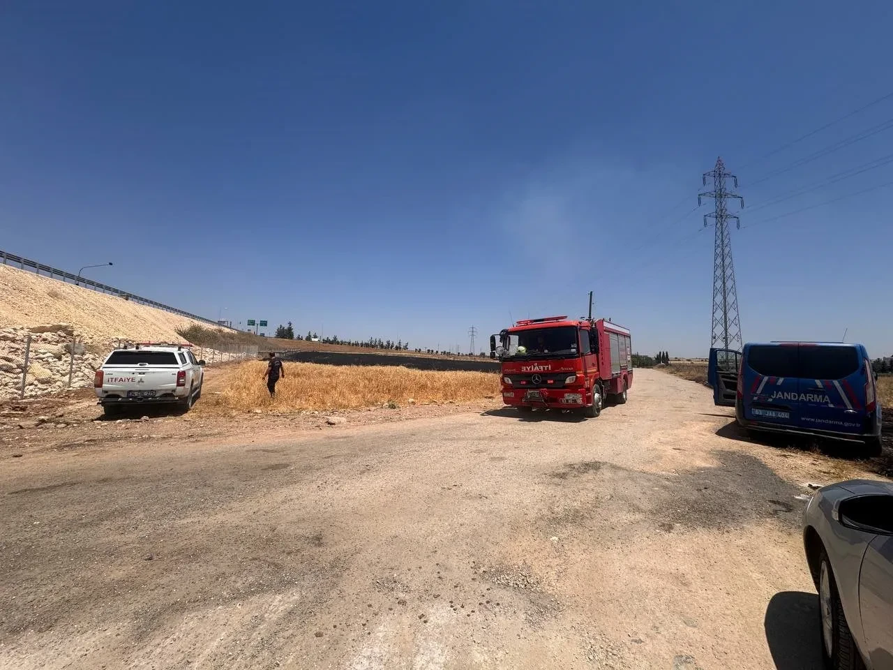 Şanlıurfa'da anız yangınlarına müdahale: 14 kişi yakalandı