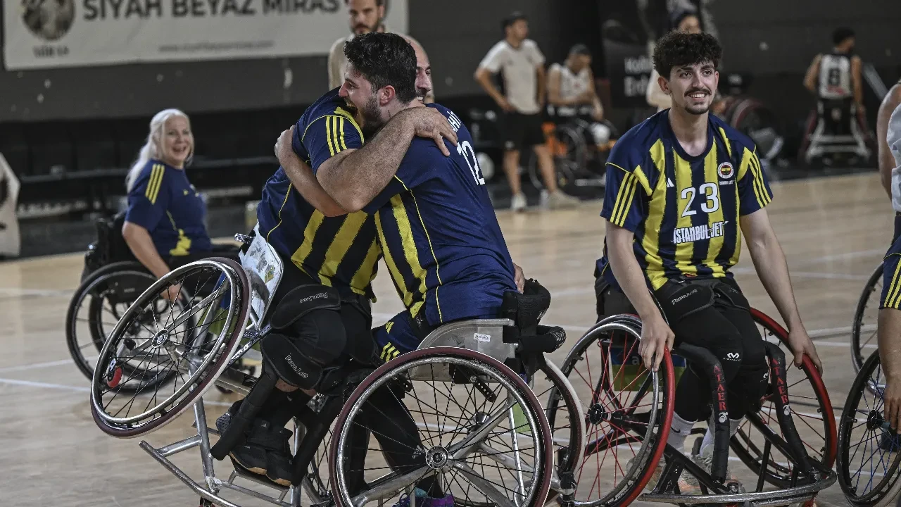 Tekerlekli Sandalye Basketbol Süper Ligi'nde şampiyon Fenerbahçe! Sarı-lacivertliler, Beşiktaş'ı mağlup etti