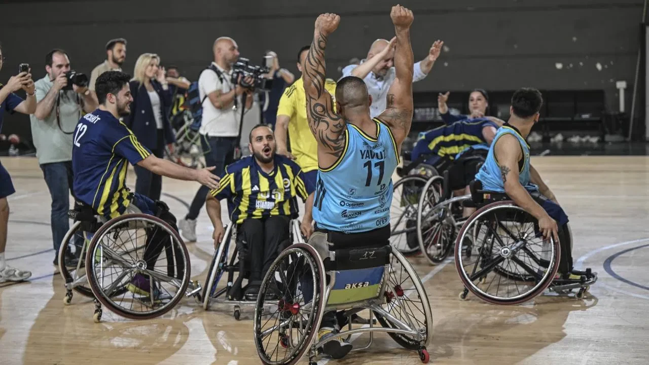 Tekerlekli Sandalye Basketbol Süper Ligi'nde şampiyon Fenerbahçe! Sarı-lacivertliler, Beşiktaş'ı mağlup etti