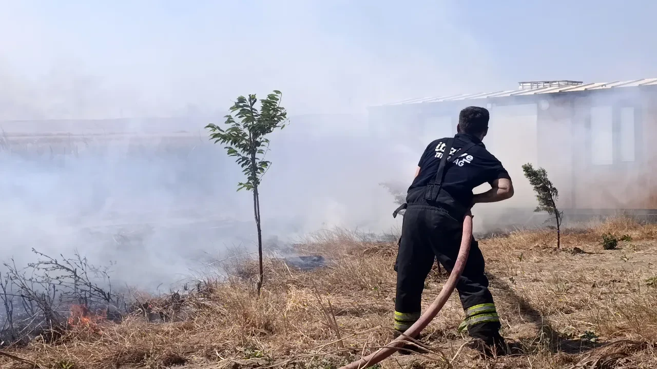 Tekirdağ'da iki ayrı noktada tarım arazisinde yangın! Bölgede büyük çapta maddi hasar