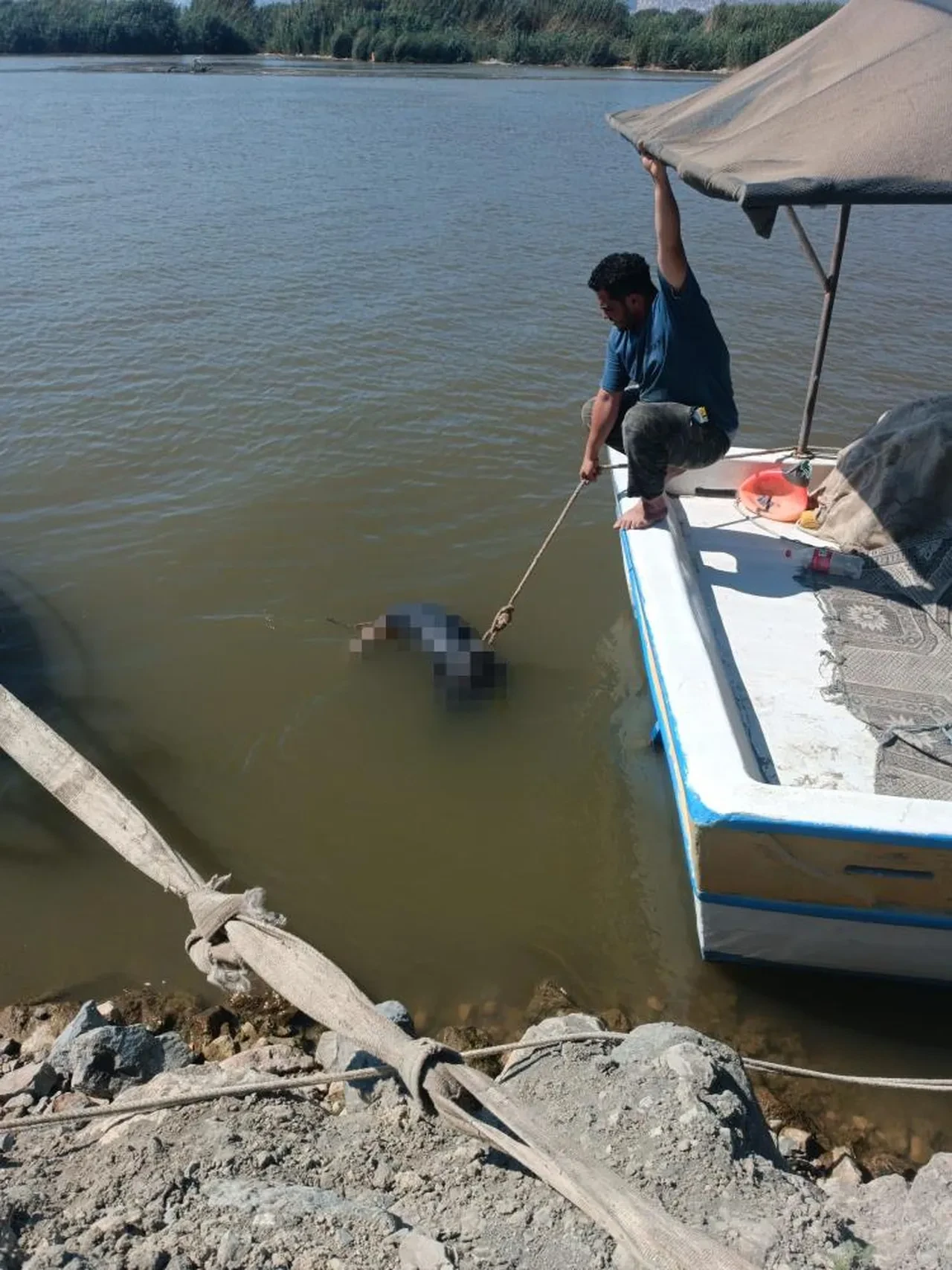 Asi Nehri'nin denize döküldüğü alanda korkunç keşif: Kıyıya erkek cesedi vurdu