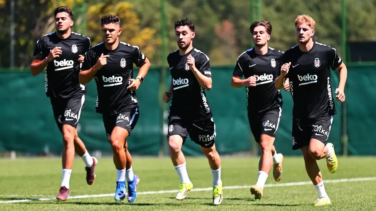 Beşiktaş'ta Önder Özen'den transfer müjdesi! "Üç isim" diyerek duyurdu