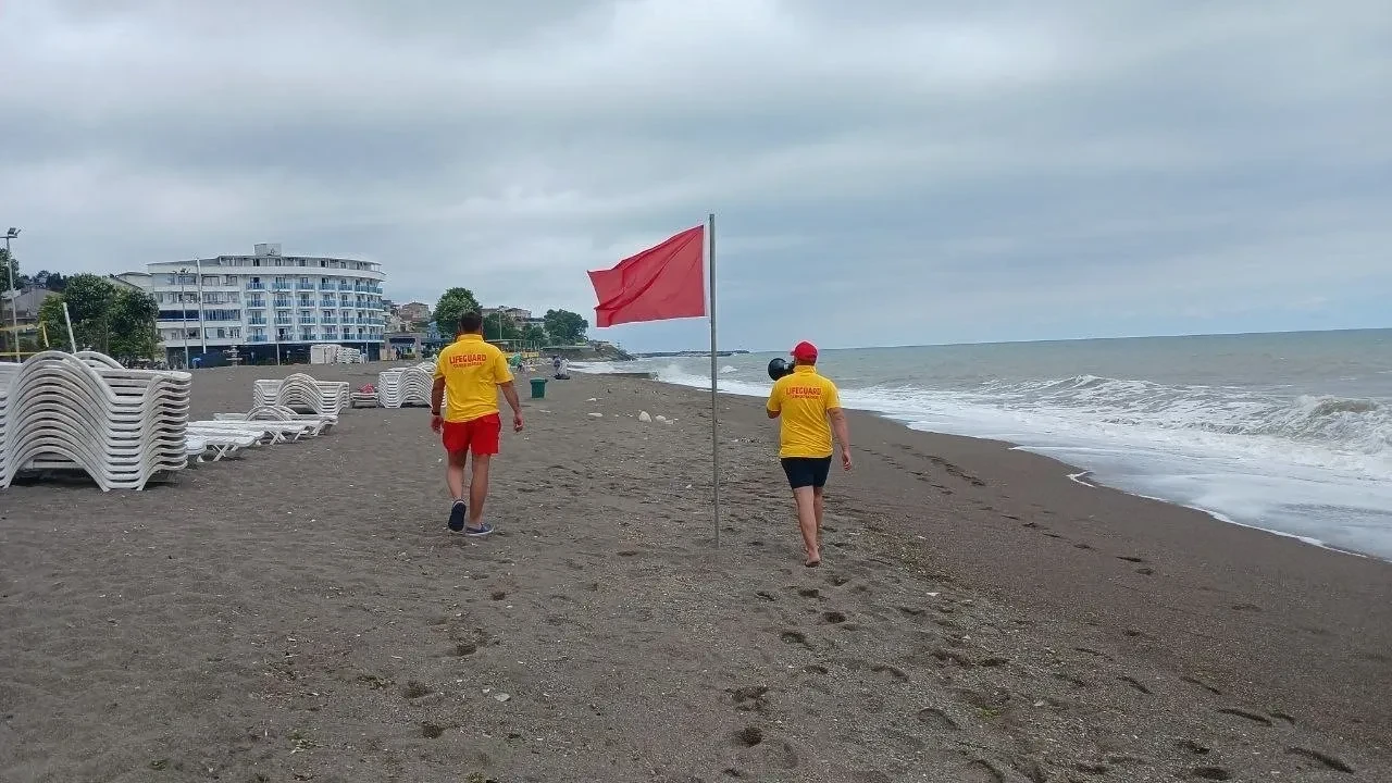 Denize girmek hangi illerde ilçelerde yasak? Kırklareli, Tekirdağ, Sakarya ve Düzce'de deniz yasağı var mı?