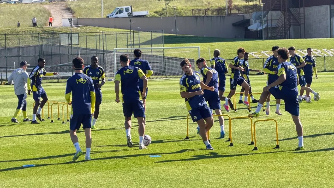 Fenerbahçe taraftarlarıyla buluştu! Topuk Yaylası'nda maç atmosferi