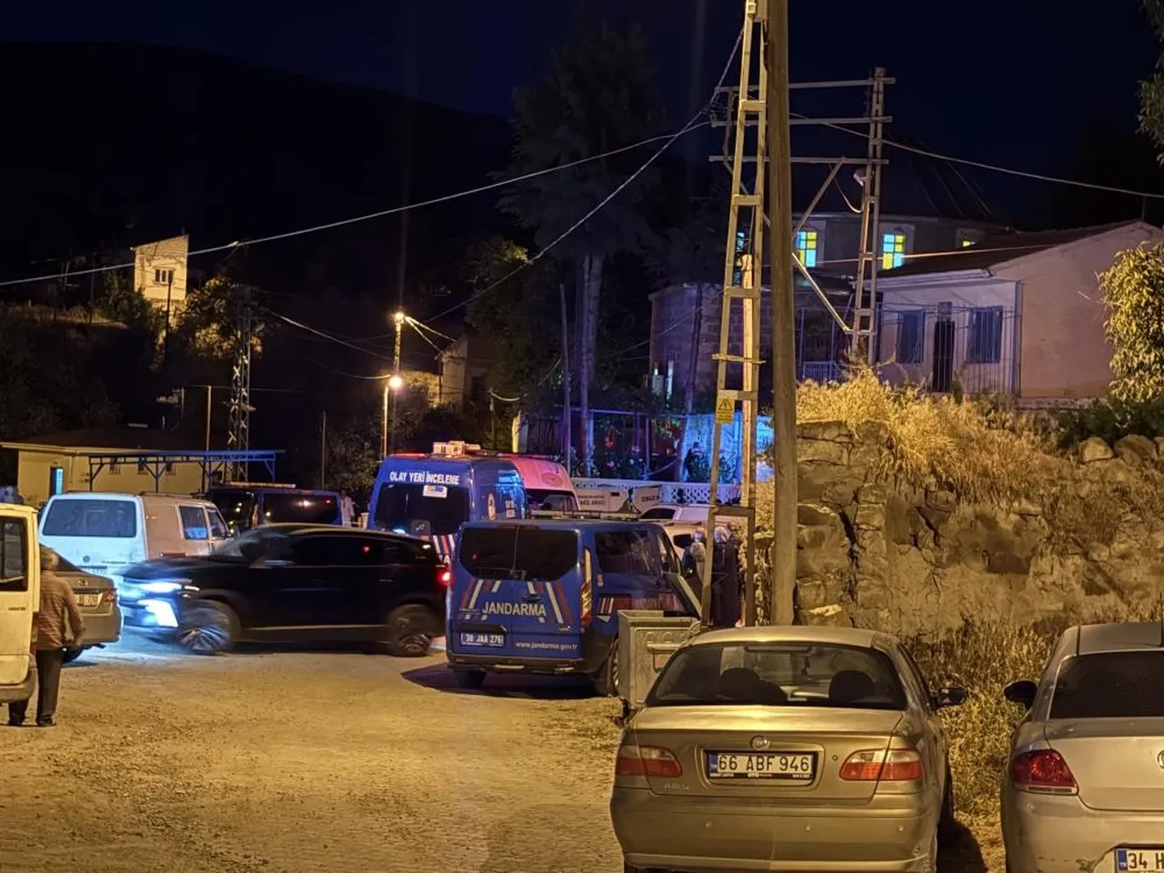 Kayseri'de camiye bıçaklı saldırı: 2 kişi hayatını kaybetti