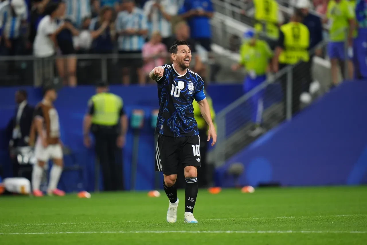 Messi, Dünya Kupası’nda bir kez daha tarihe geçti! Arjantinli çılgın golcü şov yaptı
